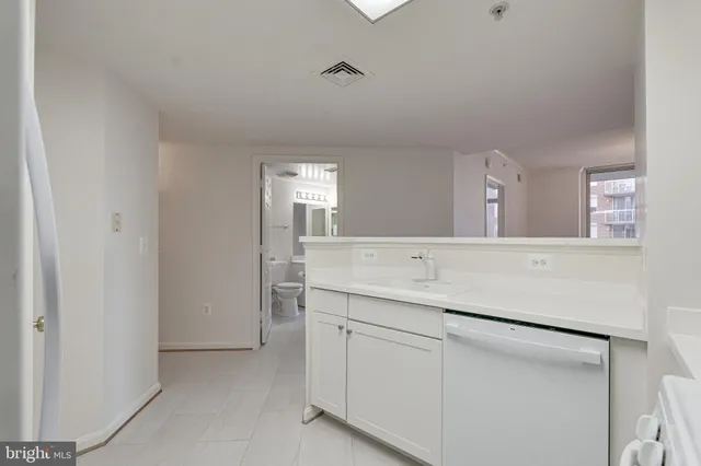 $595,000 | 3830 9th Street North, Unit 509W, Arlington, VA 22203