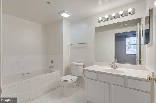 $595,000 | 3830 9th Street North, Unit 509W, Arlington, VA 22203