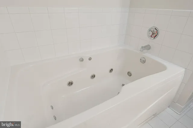 $595,000 | 3830 9th Street North, Unit 509W, Arlington, VA 22203