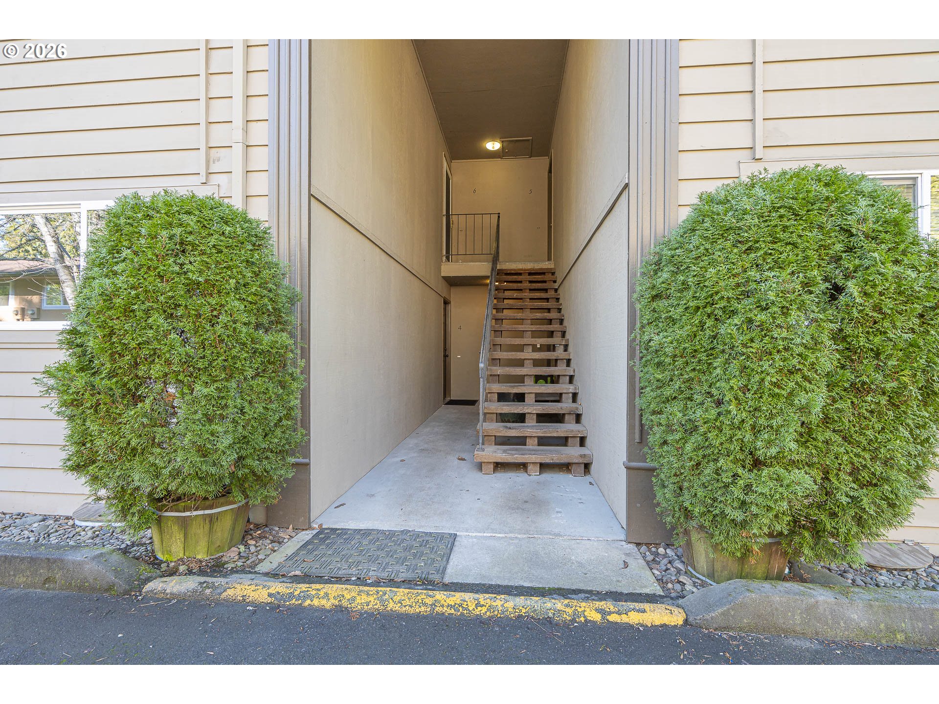 4480 Southwest 96th Avenue, Unit 4 Beaverton, OR 97005 - Photo 2 of 29