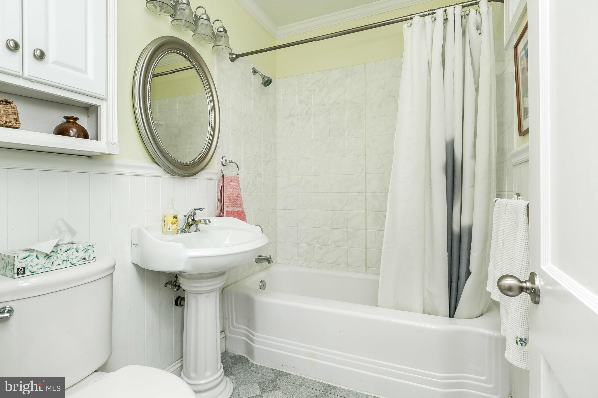 5700 Pimlico Road Baltimore, MD 21209 - Photo 12 of 30 Bath