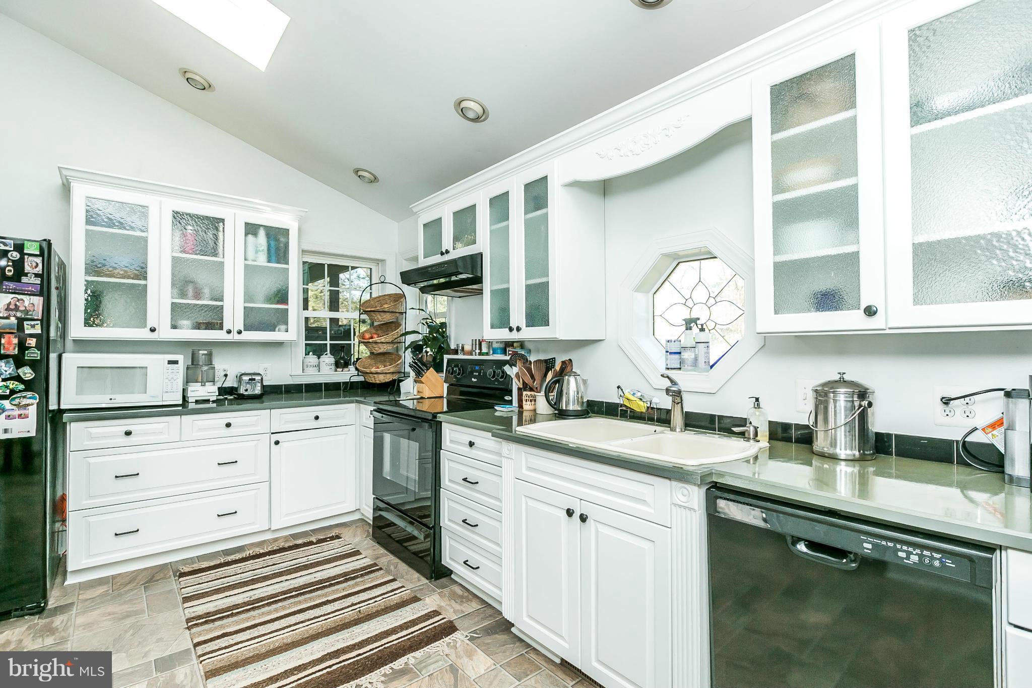 5700 Pimlico Road Baltimore, MD 21209 - Photo 14 of 30 Kitchen