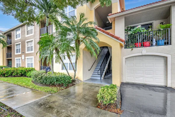 $319,000 | 15065 Michelangelo Boulevard, Unit 305, Delray Beach, FL 33446