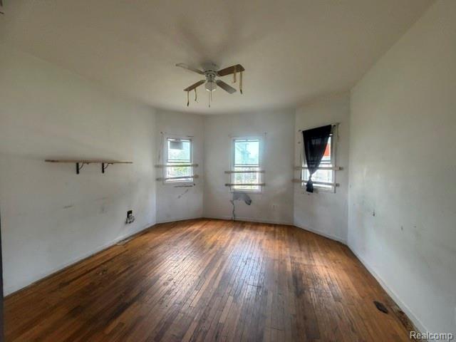 4733 Casper Street Detroit, MI 48210 - Photo 6 of 14 IMG_1915.jpeg