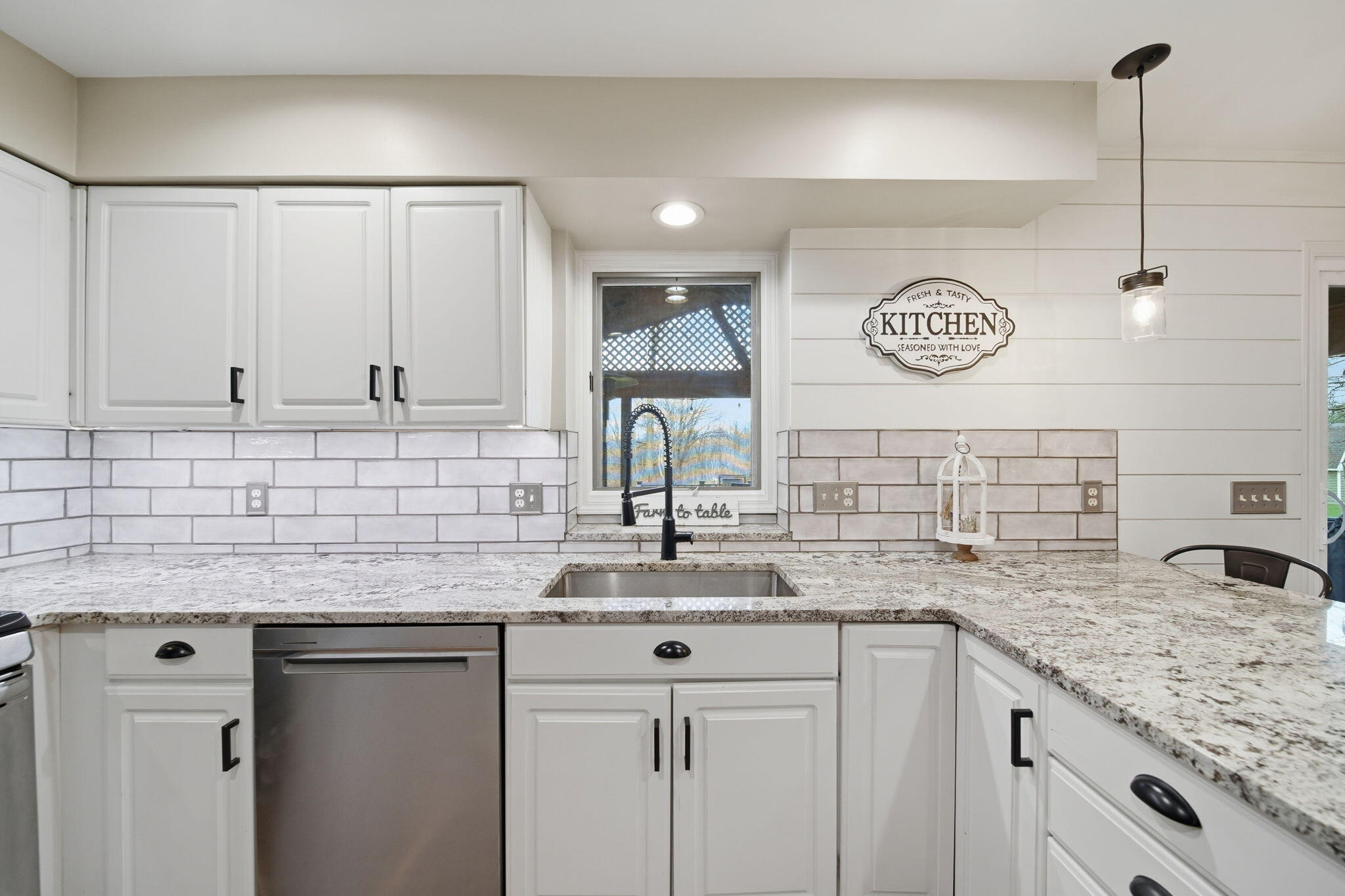 11085 Village Lane Clinton, MI 49236 - Photo 13 of 54 15-web-or-mls-DSC05317