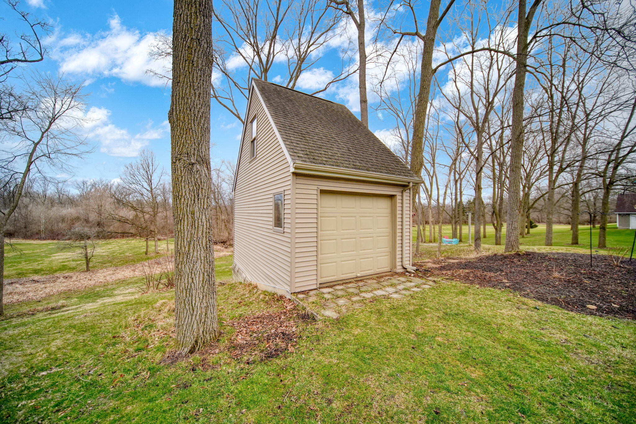 11085 Village Lane Clinton, MI 49236 - Photo 39 of 54 42-web-or-mls-DSC05123_HDR