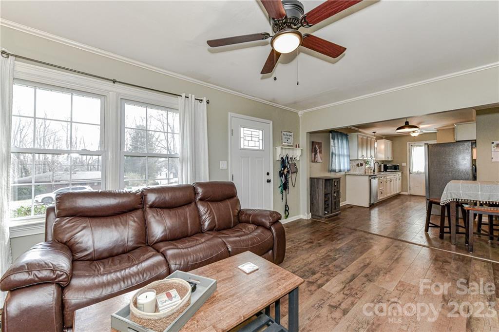 215 Park Road Mount Holly, NC 28120 - Photo 3 of 24 Gallery Image 3
