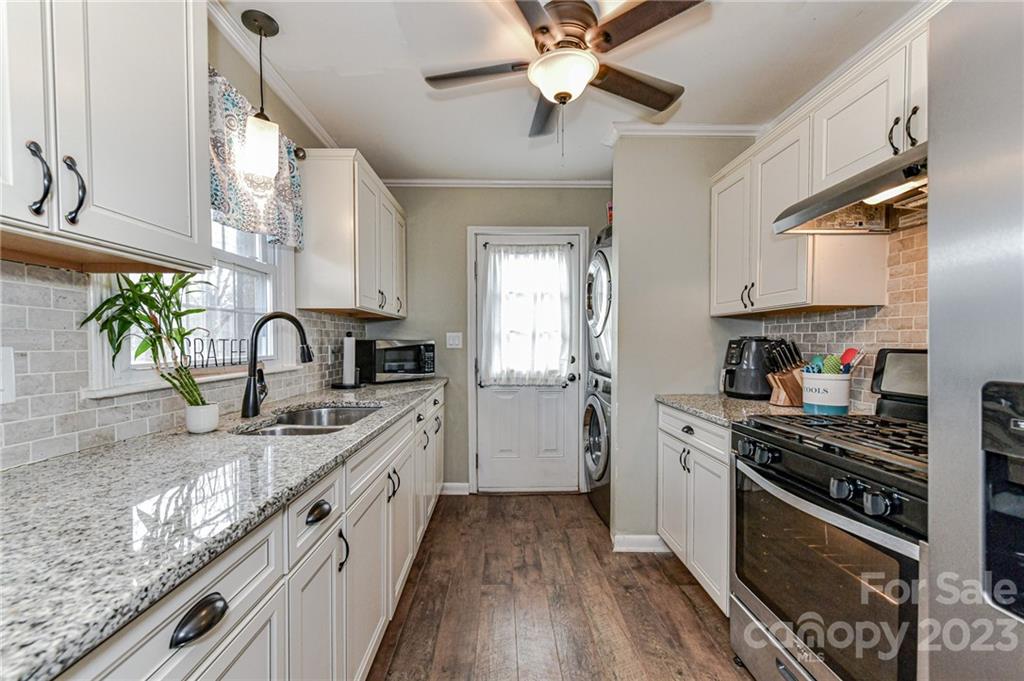 215 Park Road Mount Holly, NC 28120 - Photo 8 of 24 Gallery Image 8