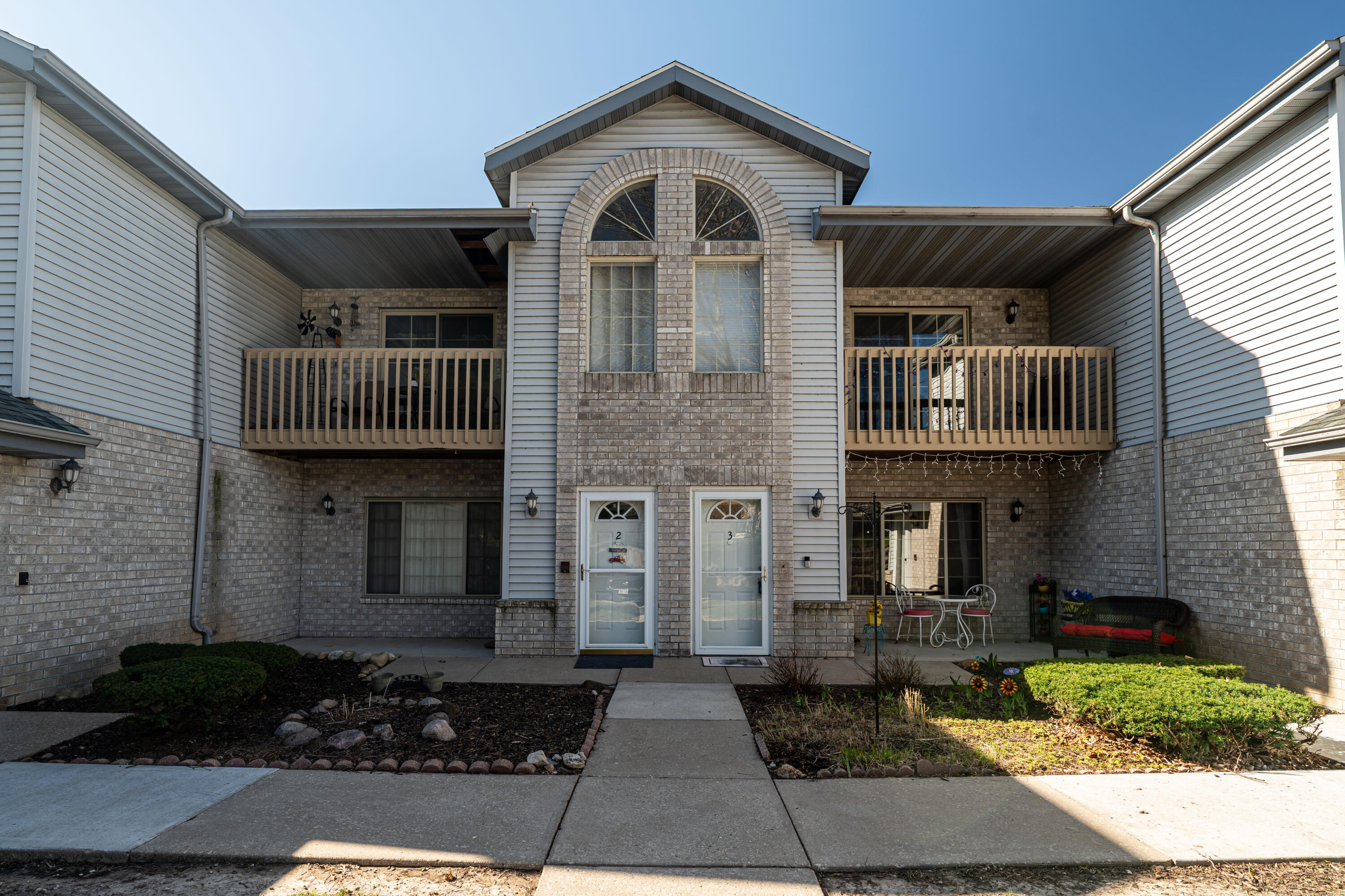 9390 West Loomis Road, Unit 3 Franklin, WI 53132 - Photo 2 of 27 Front Exterior View