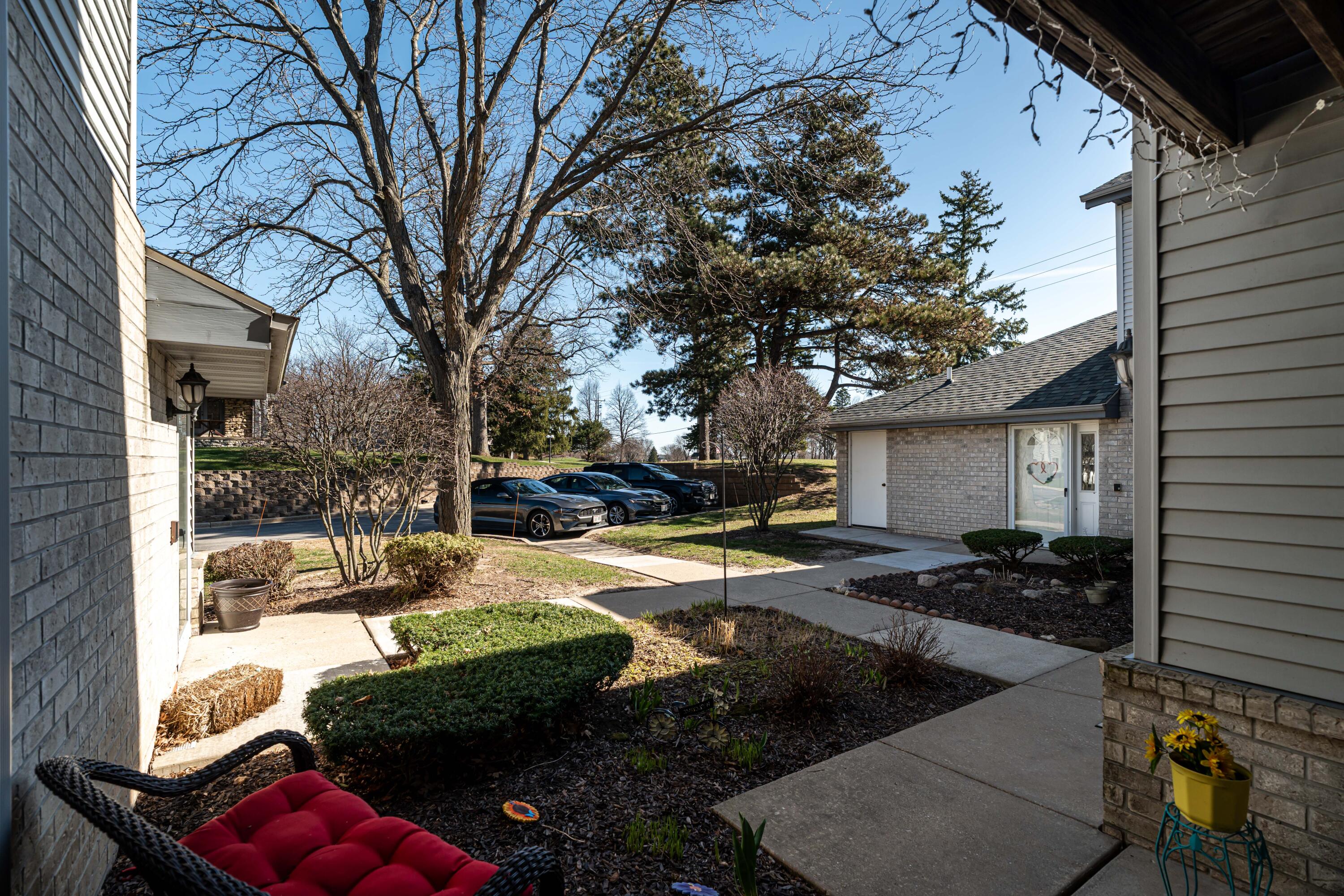 9390 West Loomis Road, Unit 3 Franklin, WI 53132 - Photo 24 of 27 Front View