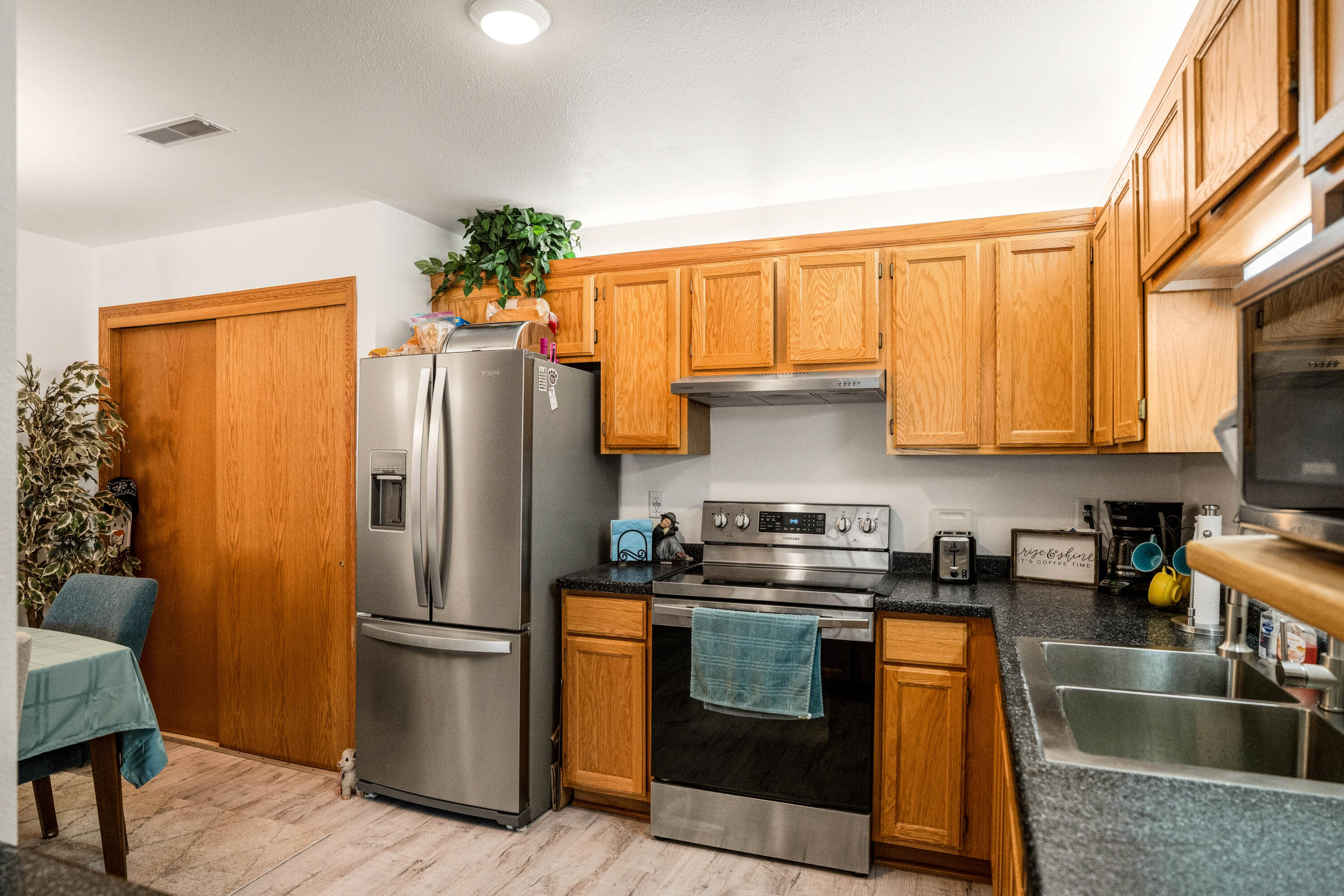 9390 West Loomis Road, Unit 3 Franklin, WI 53132 - Photo 9 of 27 Kitchen Area