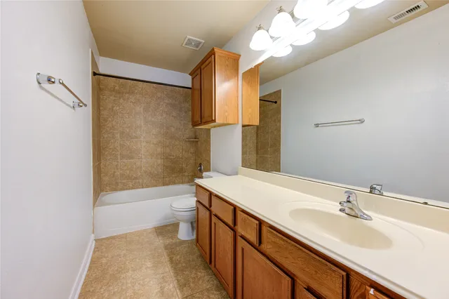 $2,450 | 1130 Glenwood Canyon Lane, Houston, TX 77077