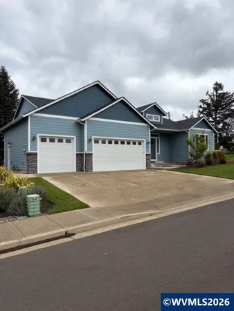 $645,000 | 704 Northwest George Court, Sublimity, OR 97385