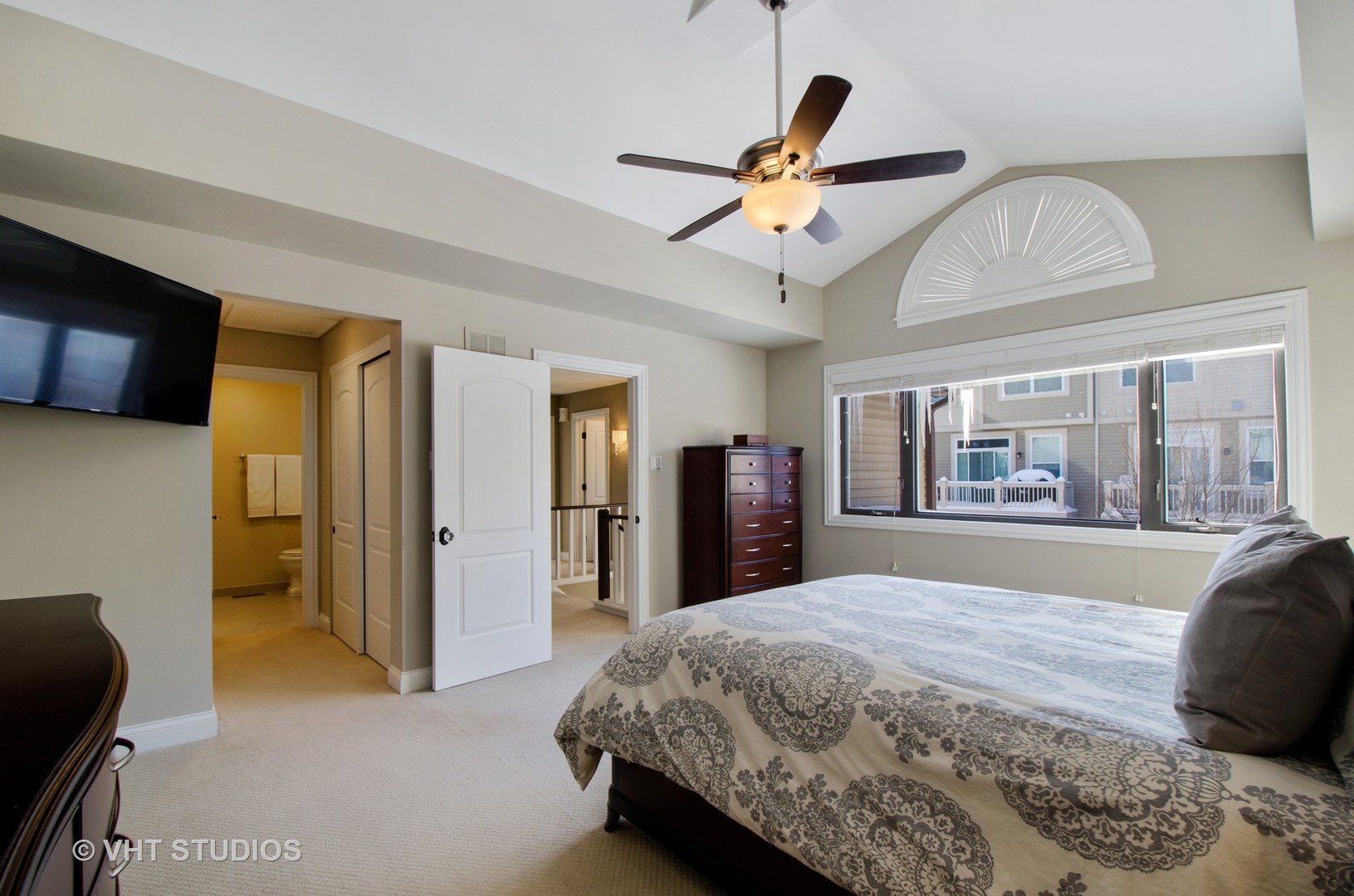 70 South Dee Road, Unit B Park Ridge, IL 60068 - Photo 15 of 28