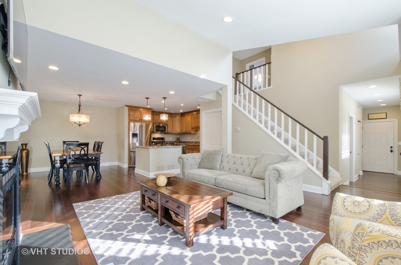 70 South Dee Road, Unit B Park Ridge, IL 60068 - Photo 4 of 28