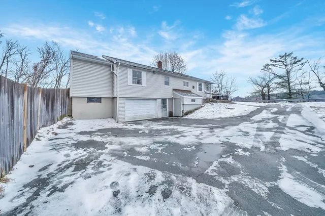 $529,500 | 69 Pond Street, Georgetown, MA 01833