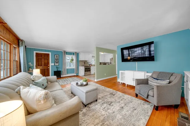 $529,500 | 69 Pond Street, Georgetown, MA 01833