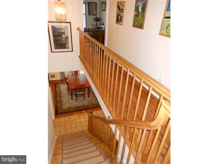 216 Springhouse Pond Wayne, PA 19087 - Photo 12 of 20 Hallway