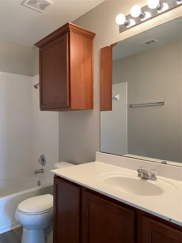 $1,549 | 304 Azurite Drive, Jarrell, TX 76537