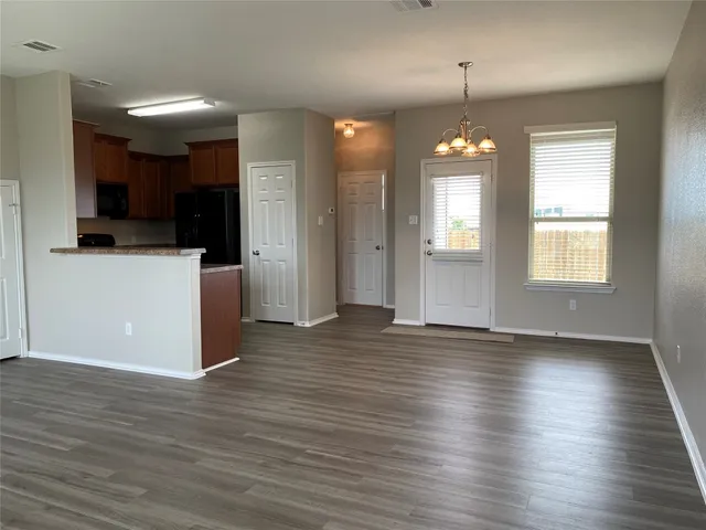 $1,549 | 304 Azurite Drive, Jarrell, TX 76537