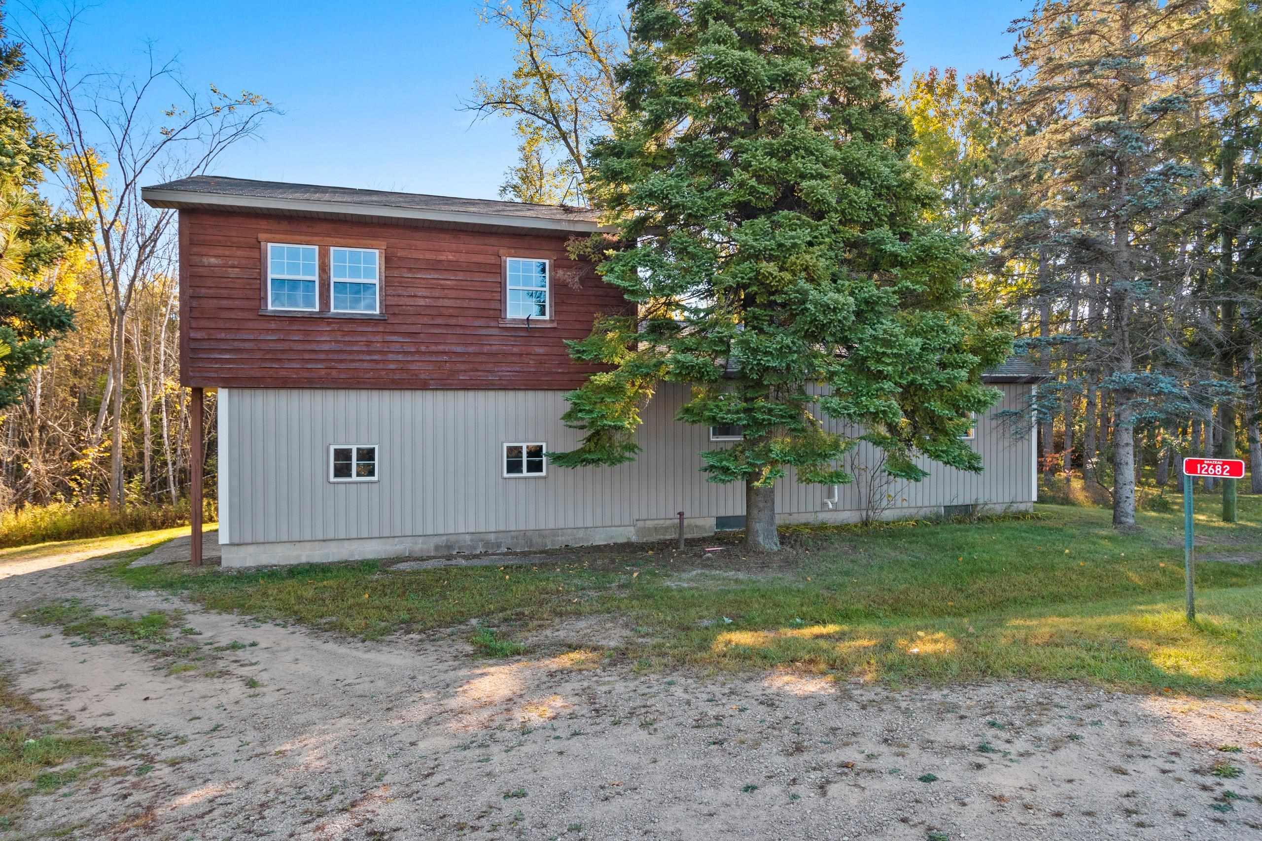 12682 Parkway Road Pound, WI 54161 - Photo 4 of 51