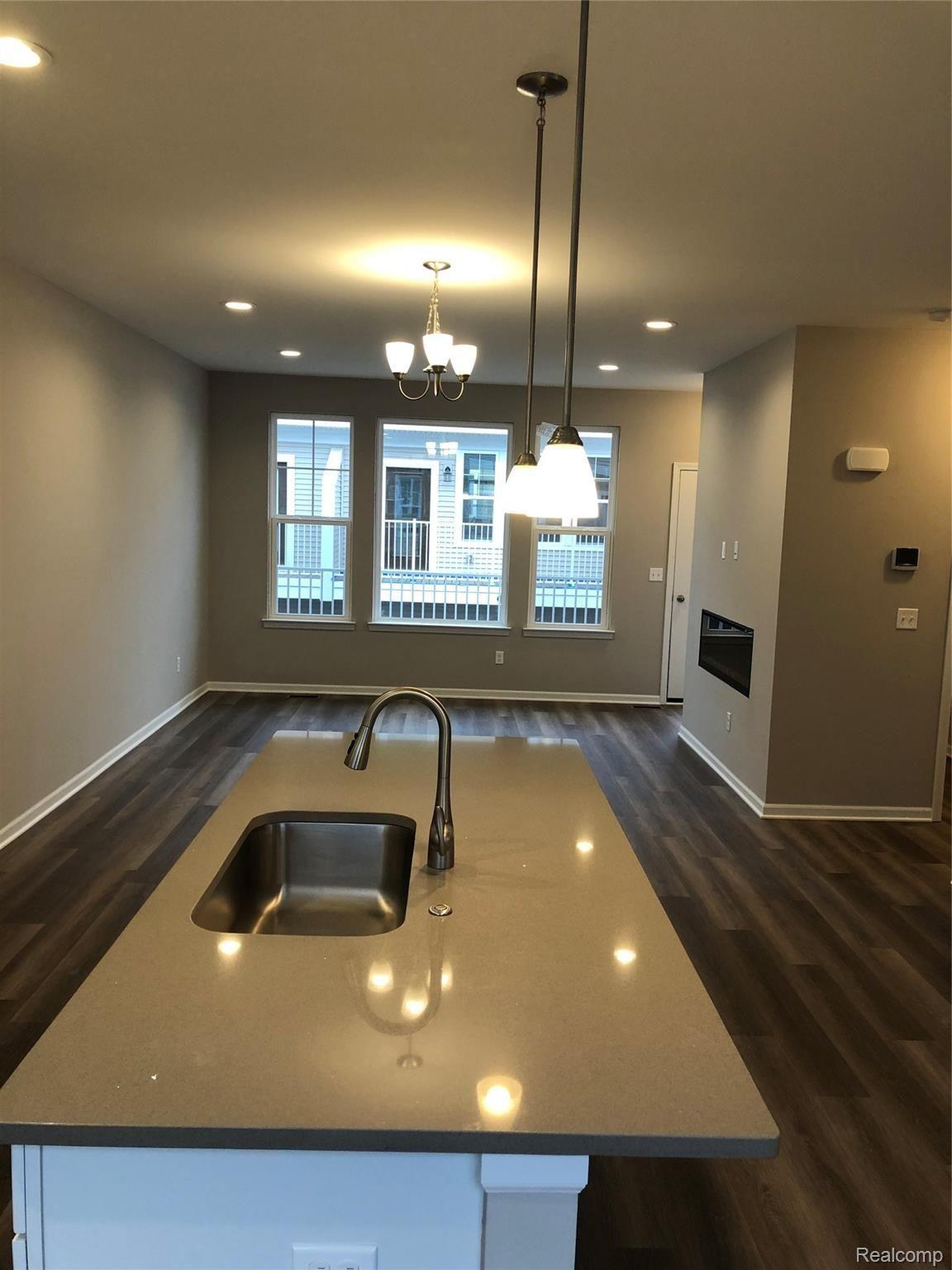 2500 Normandy Road, Unit 58 Royal Oak, MI 48073 - Photo 8 of 25 Main level- unit 58