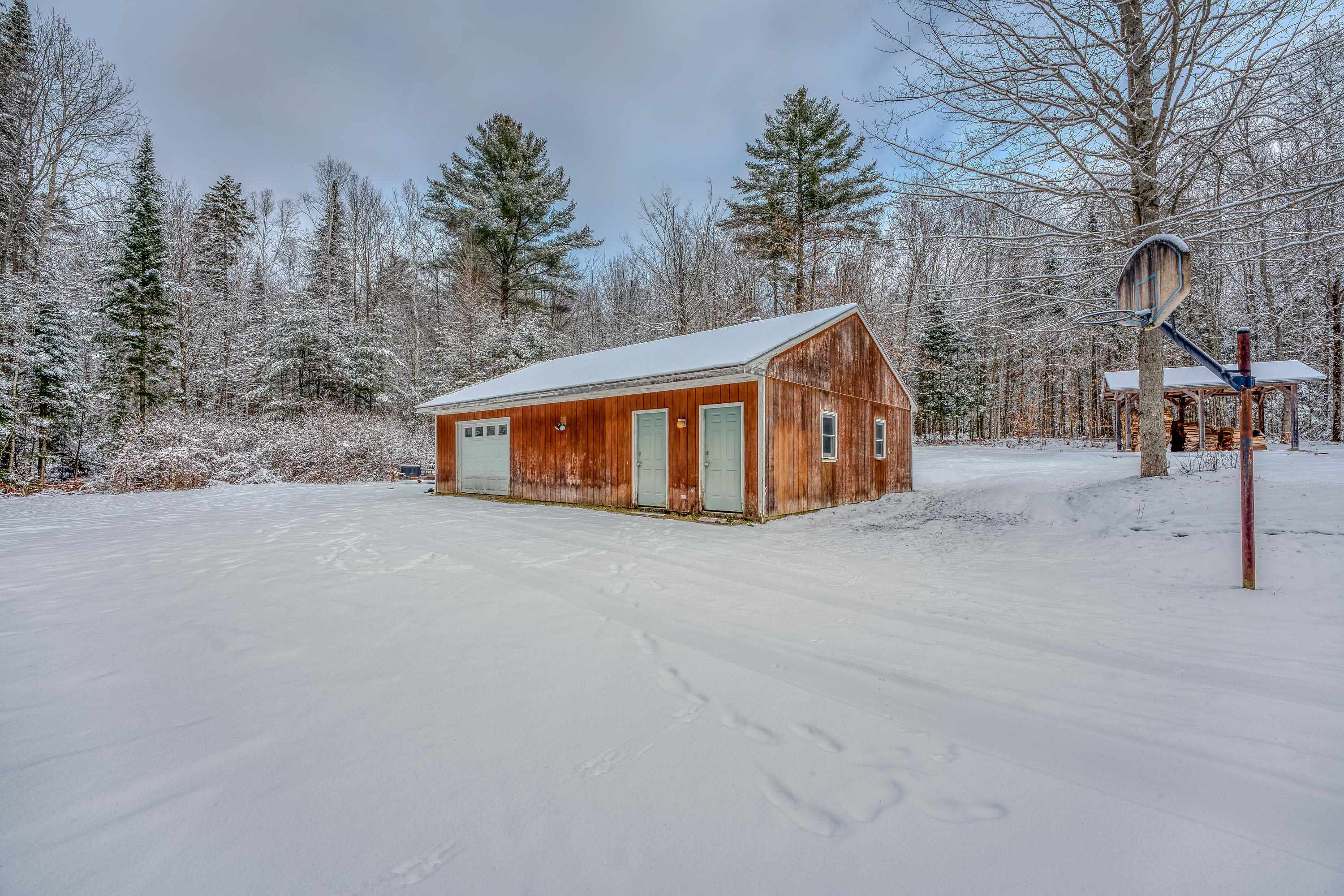 33 Spring Street Whitefield, NH 03598 - Photo 17 of 27