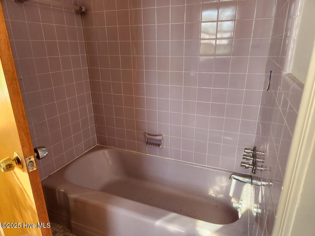 1235 Garrett Road Williamston, NC 27892 - Photo 23 of 26 33 BATH 3