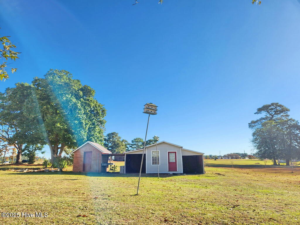 1235 Garrett Road Williamston, NC 27892 - Photo 5 of 26 9 BACKYARD
