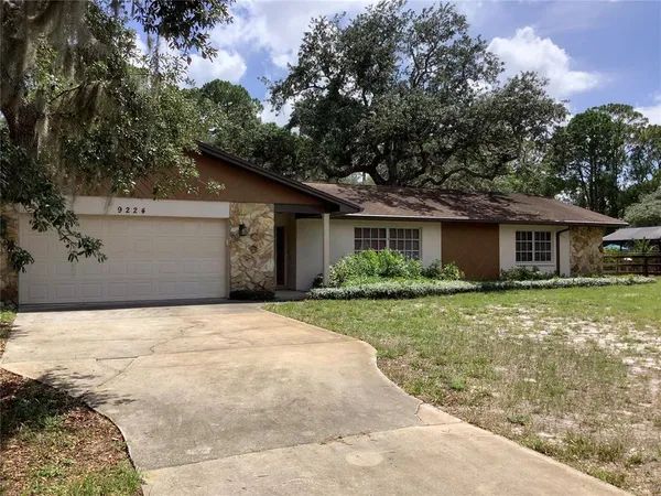 $450,000 | 9224 Lakeview Drive, New Port Richey, FL 34654