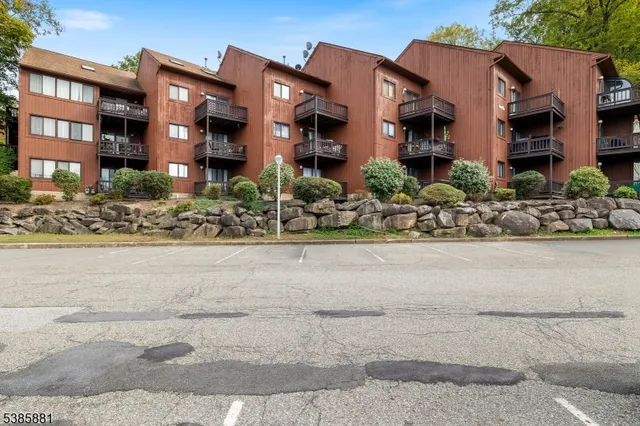 a view of a garden with flowers