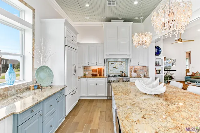 $875,000 | 115 Seagull Lane, Lake Charles, LA 70607