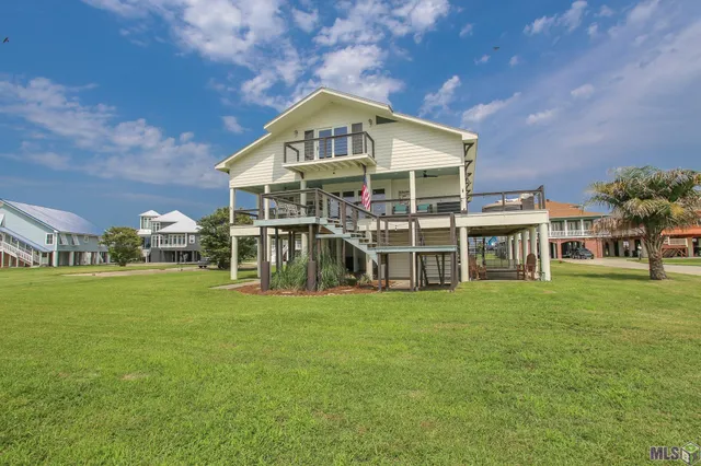 $875,000 | 115 Seagull Lane, Lake Charles, LA 70607