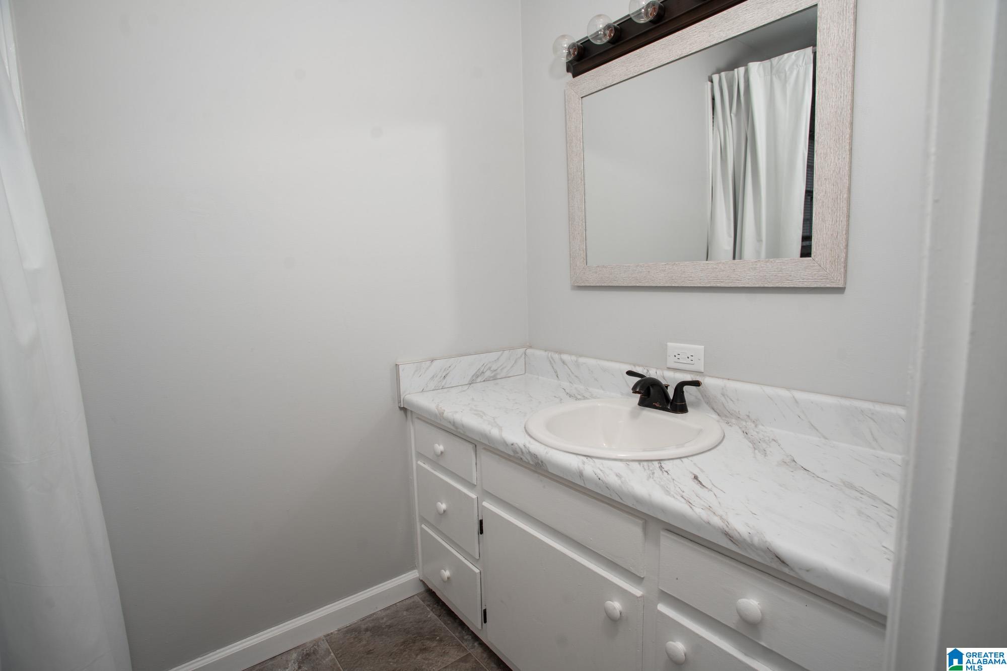 3913 Bramble Road Anniston, AL 36207 - Photo 13 of 31