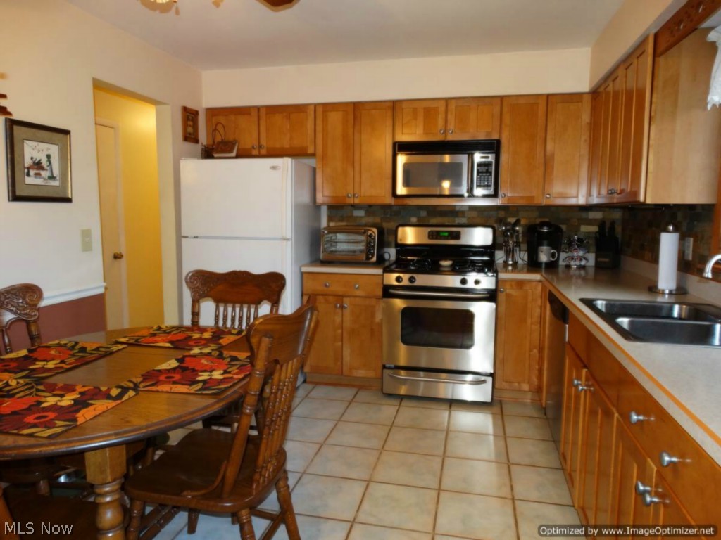 15018 White Road Middlefield, OH 44062 - Photo 7 of 25