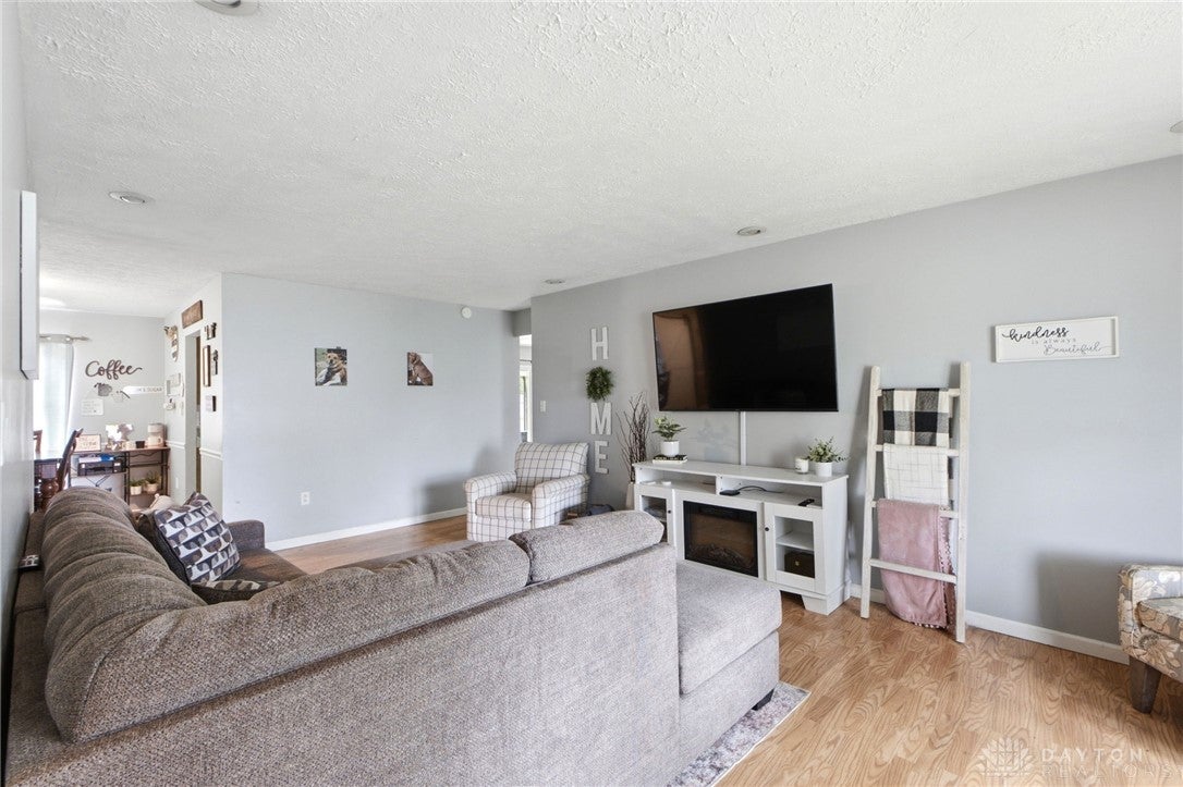 7101 Kinsey Road Englewood, OH 45322 - Photo 7 of 37 Gallery Image 7