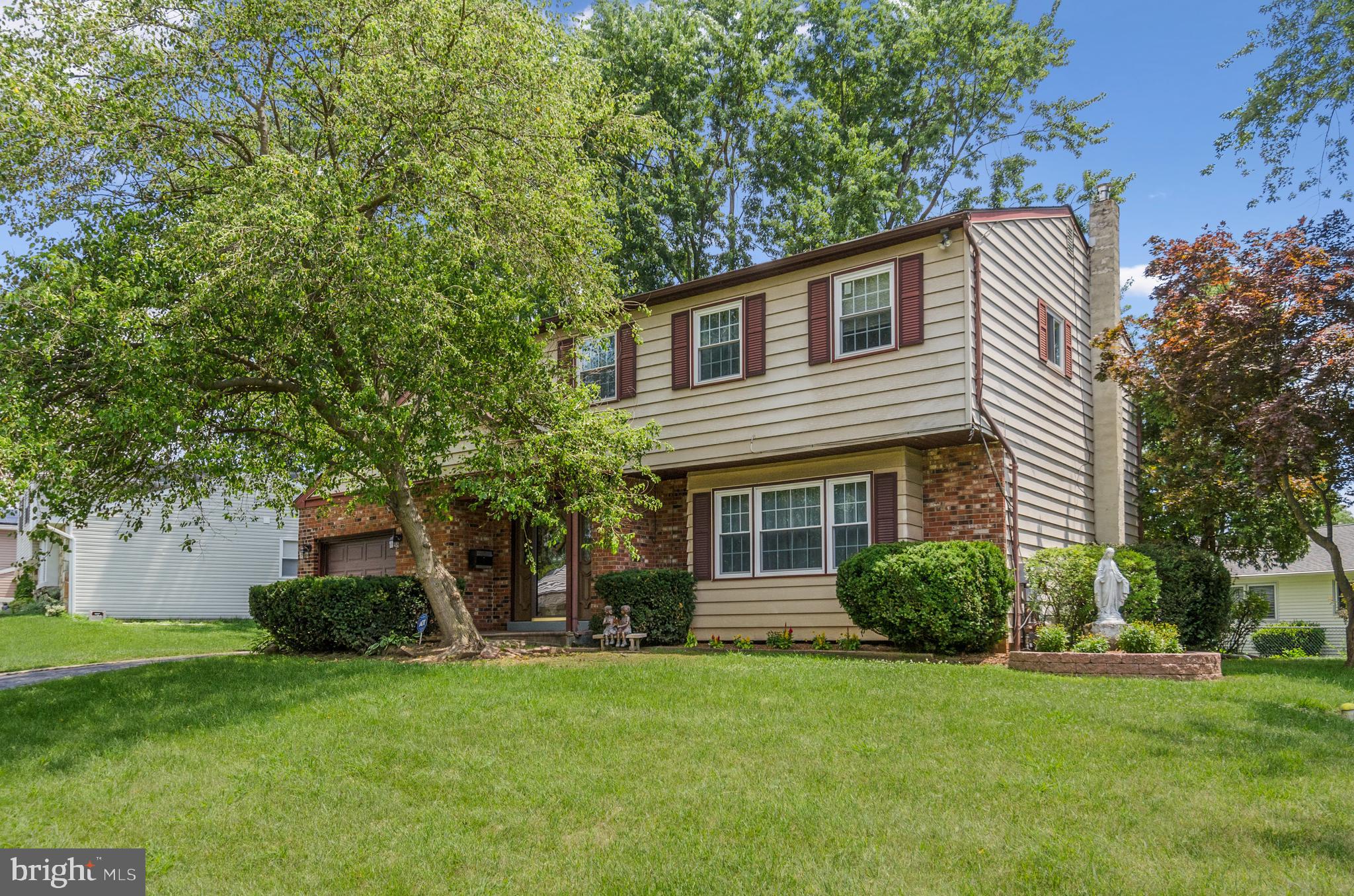 536 Fairhurst Road Fairless Hills, PA 19030 - Photo 1 of 38