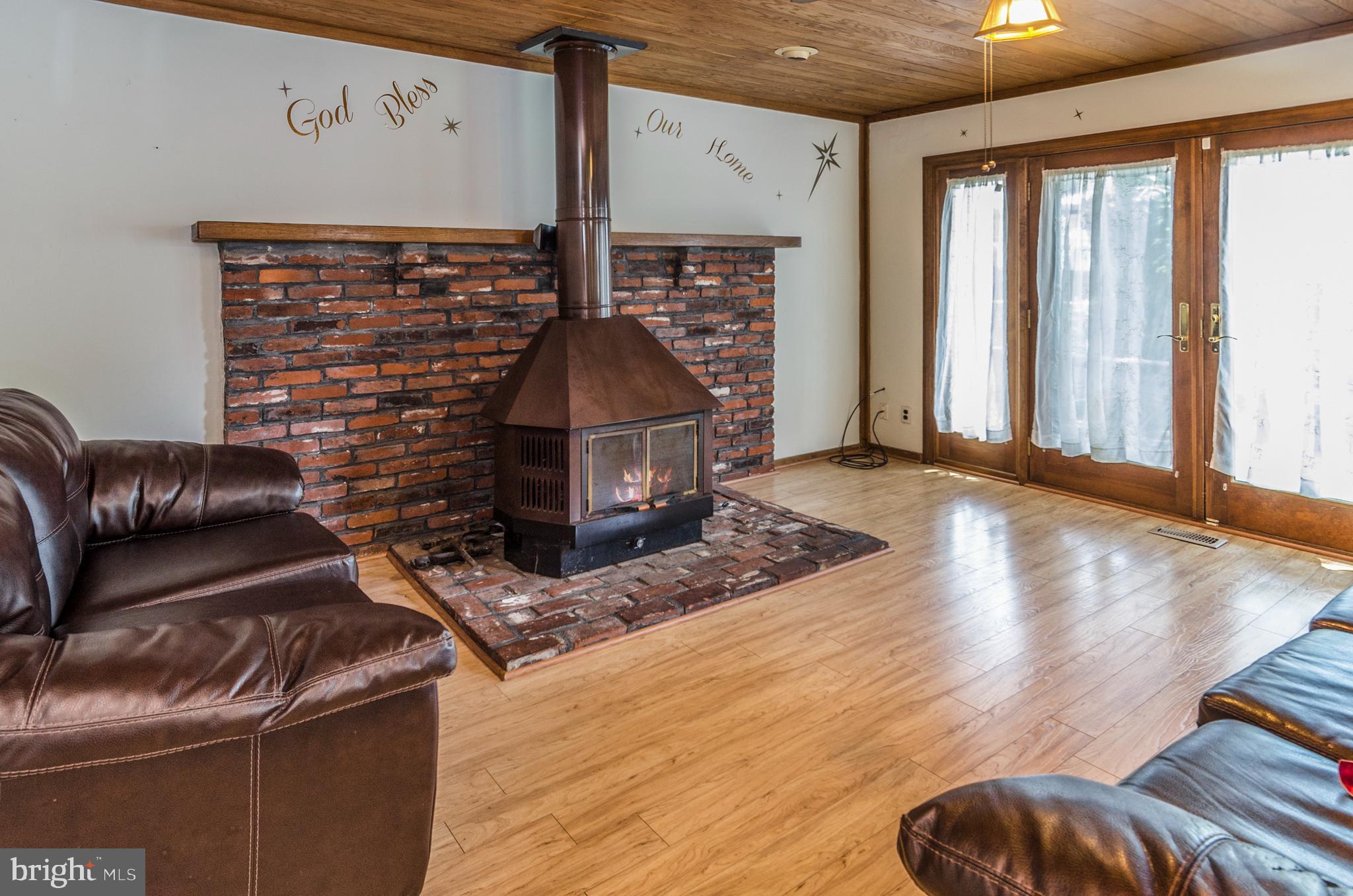 536 Fairhurst Road Fairless Hills, PA 19030 - Photo 34 of 38