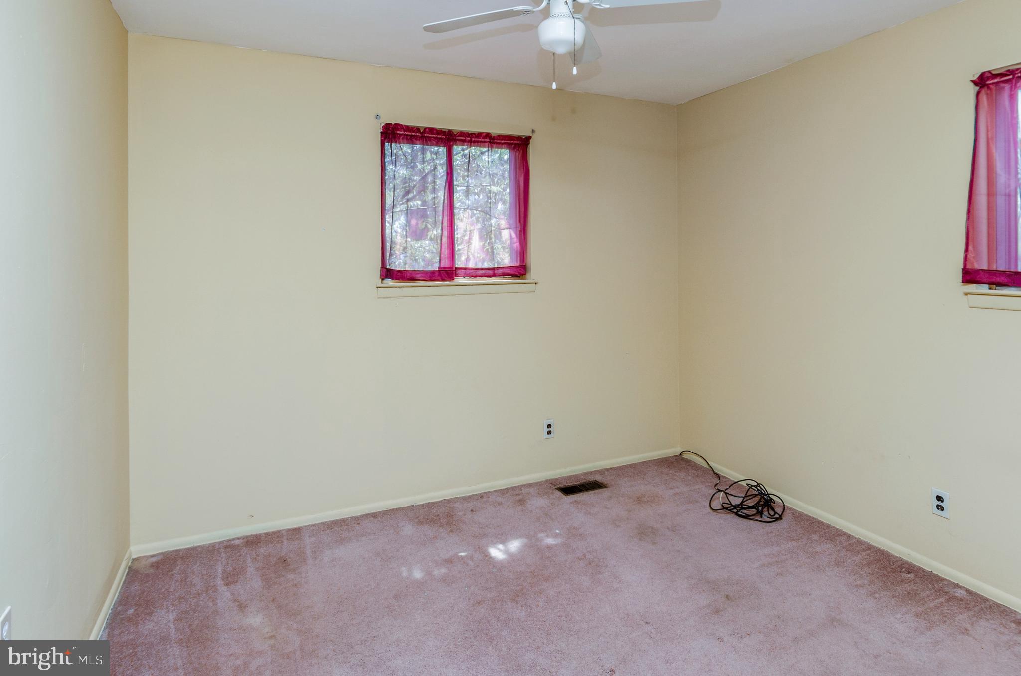 536 Fairhurst Road Fairless Hills, PA 19030 - Photo 35 of 38