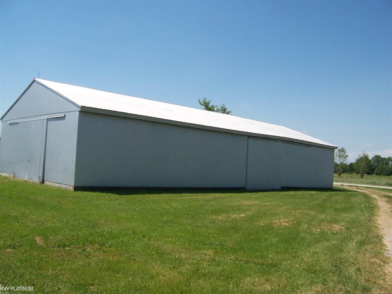 8477 Bryce Road Avoca, MI 48006 - Photo 5 of 6