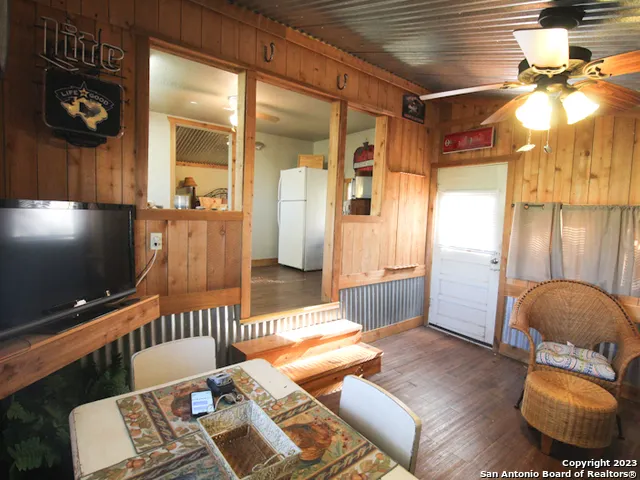 $1,400 | 955 Faurie Road, Unit CEDAR CABIN, Lakehills, TX 78063
