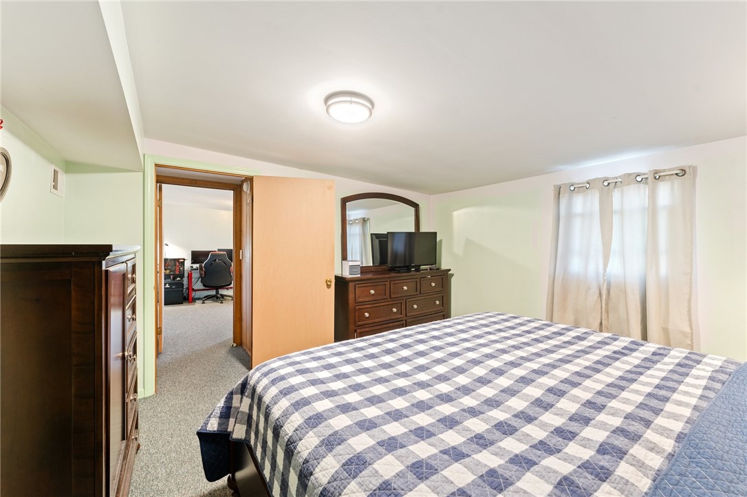 68 Appleton Street Cranston, RI 02910 - Photo 14 of 20