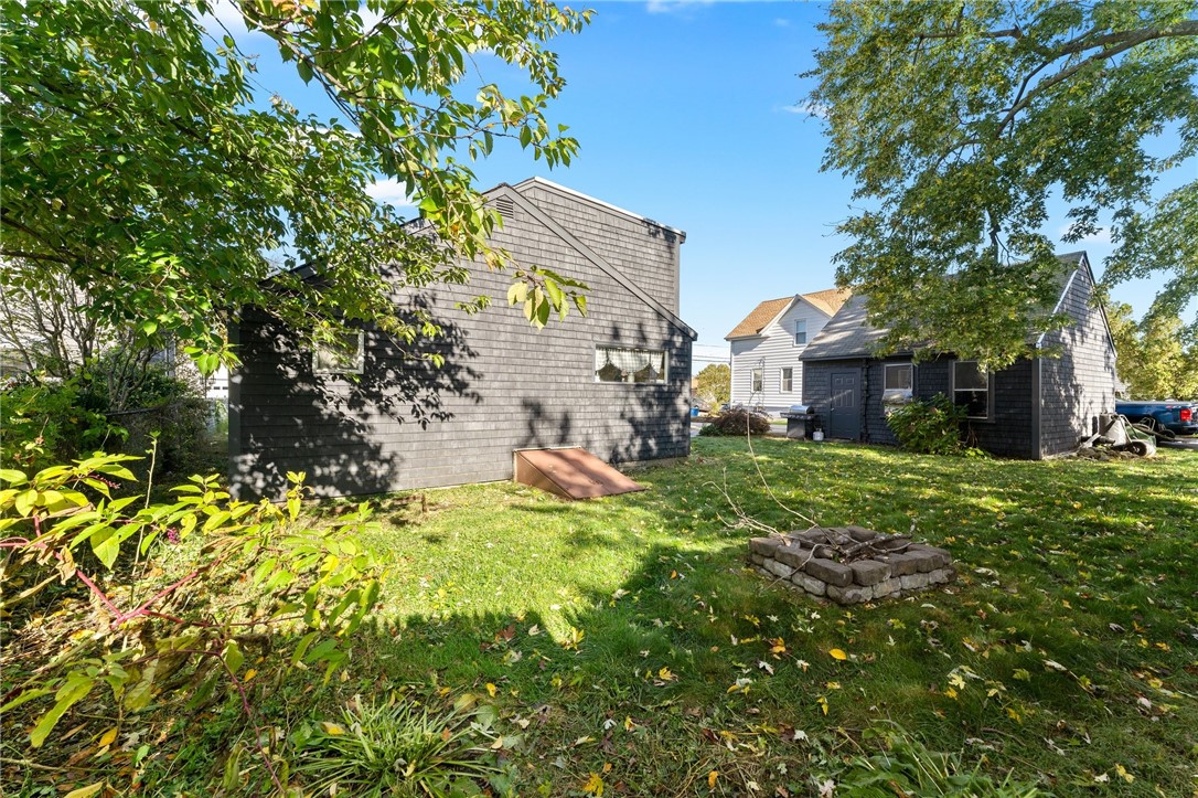 68 Appleton Street Cranston, RI 02910 - Photo 18 of 20