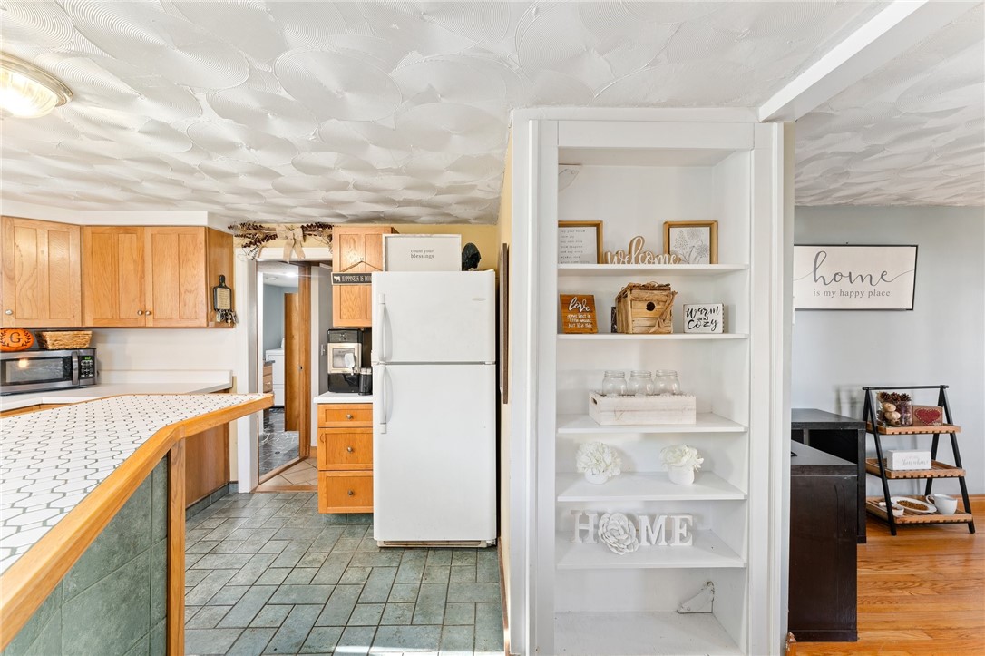 68 Appleton Street Cranston, RI 02910 - Photo 8 of 20