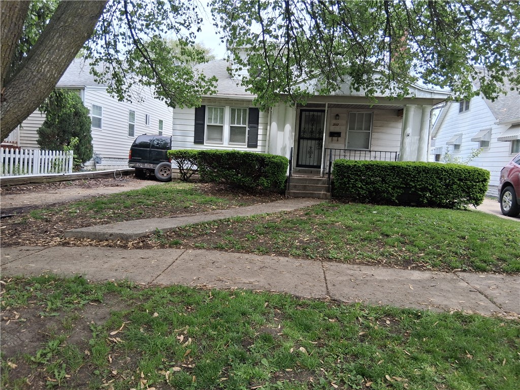 2112 East Clay Street Decatur, IL 62521 - Photo 1 of 3