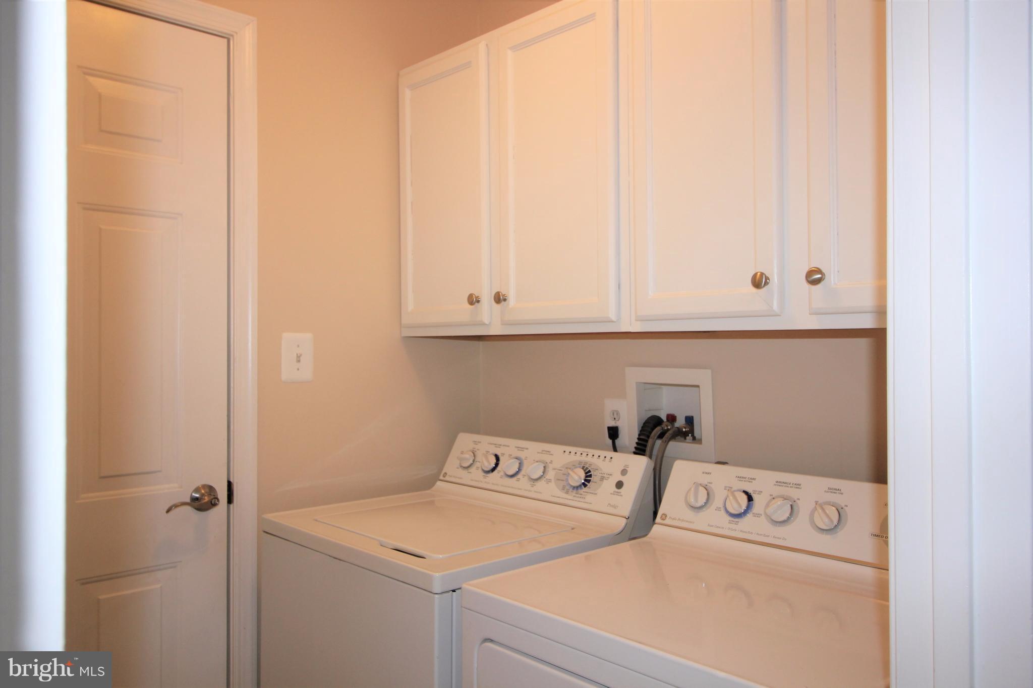 6095 Hanover Road Hanover, MD 21076 - Photo 10 of 30 a utility room with dryer and washer