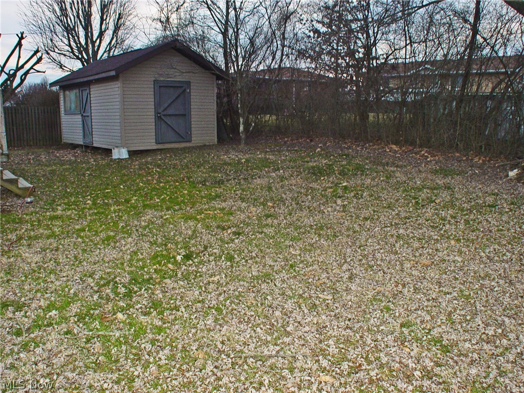 1315 Courtland Road Weirton, WV 26062 - Photo 12 of 13
