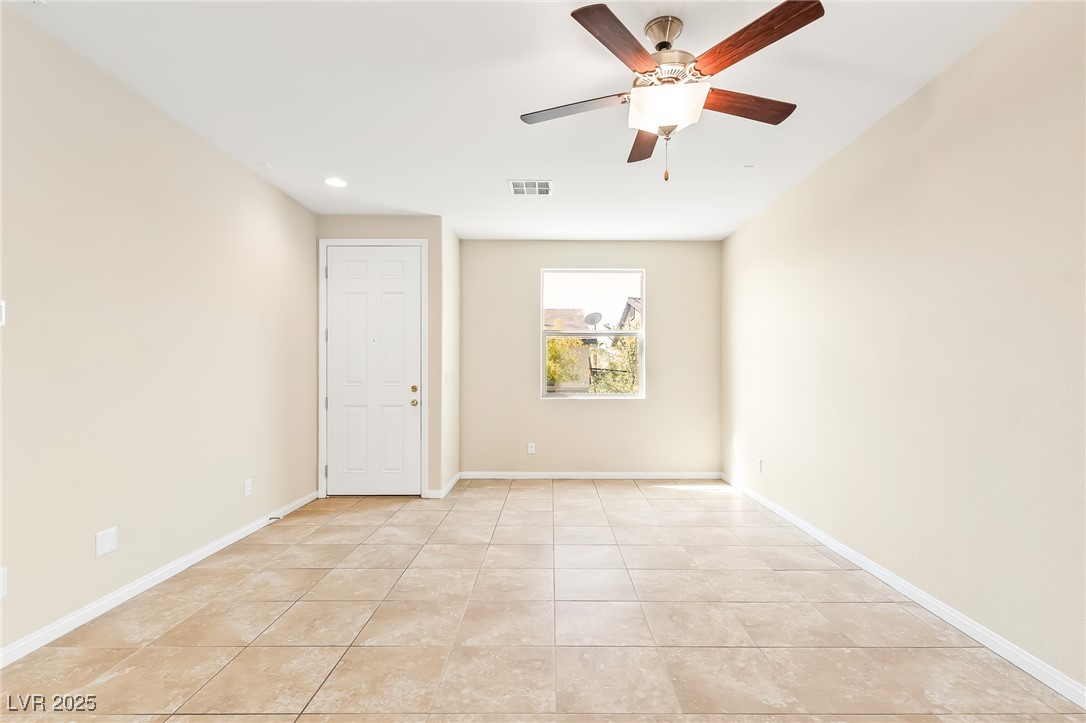 2725 Beacon Rock Drive Laughlin, NV 89029 - Photo 4 of 30