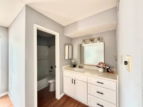 $950 | 7200 West T C Jester Boulevard, Unit 3902, North Houston, TX 77088