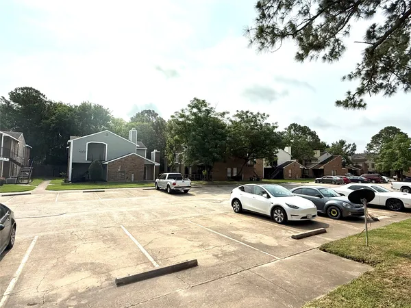 $950 | 7200 West T C Jester Boulevard, Unit 3902, North Houston, TX 77088